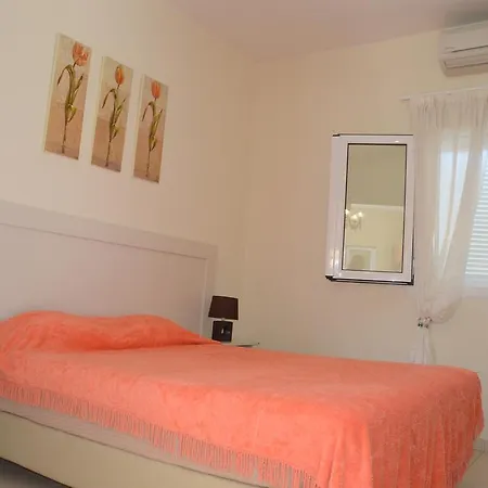 Dion Zois Apartman *